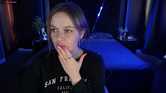 Snapshot of MaribelRiverr_ chatting on 09.26.25 MaribelRiverr online show from 09.26.25