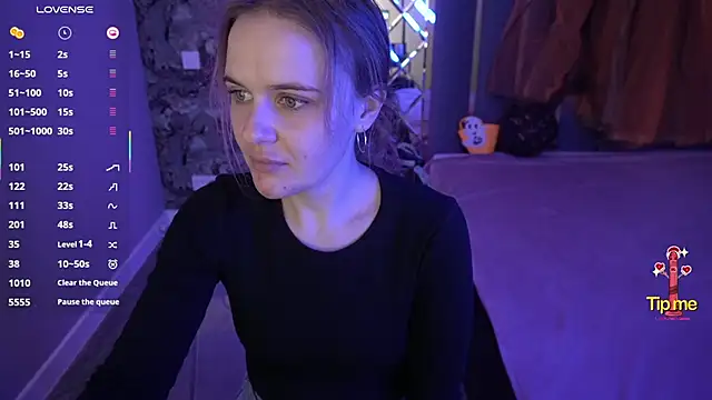 Snapshot of MaribelRiverr_ chatting on 11.01.25 MaribelRiverr online show from 11.01.25