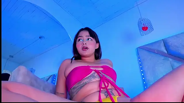 KimVelezz online show from 01.12.25