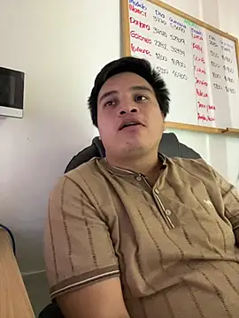 Snapshot of ahntony__69 chatting on 02.10.26 ahntony 69 online show from 02.10.26