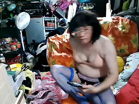 Snapshot of jamescheng27390 chatting on 04.08.26 jamescheng27390 online show from 04.08.26