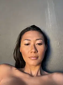 thai-dreamgirl online show from 10.13.25