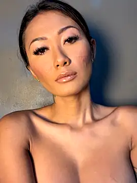 thai-dreamgirl online show from 10.28.25