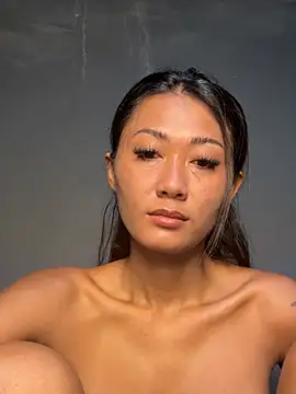 Snapshot of thai-dreamgirl chatting on 02.15.26 thai-dreamgirl online show from 02.15.26