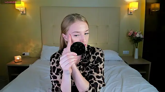 Stacy River online show from 11.14.25