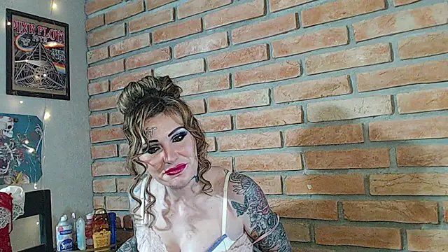 Snapshot of meganluv69 chatting on 12.29.24 meganluv69 online show from 12.29.24