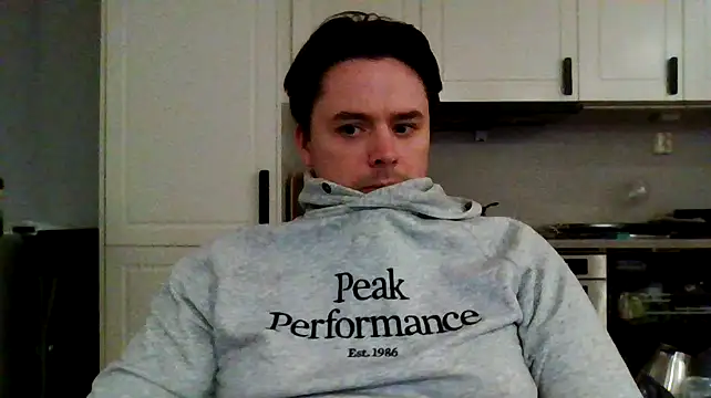 Snapshot of aleksergira chatting on 12.11.24 aleksergira online show from 12.11.24