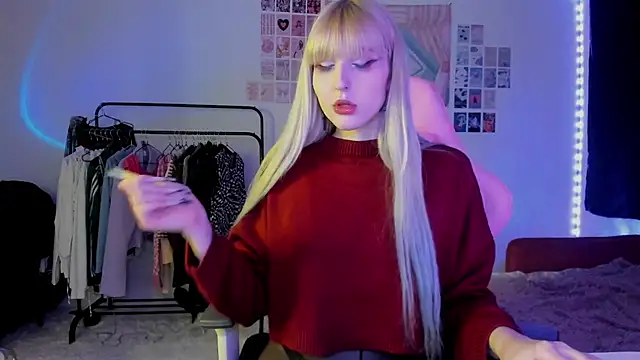 Snapshot of joy_pretty chatting on 09.27.25 joy pretty online show from 09.27.25