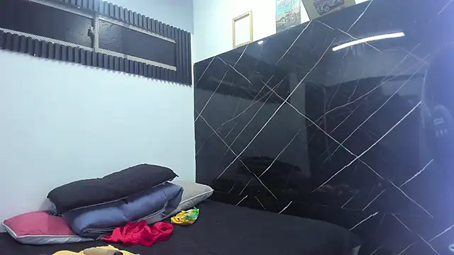 Analiasmith89 online show from 01.18.26