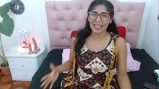 Snapshot of eka_urda chatting on 10.12.25 eka urda online show from 10.12.25