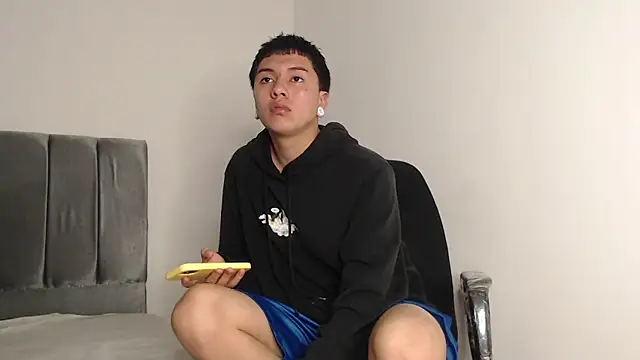 alex-lover online show from 10.29.25