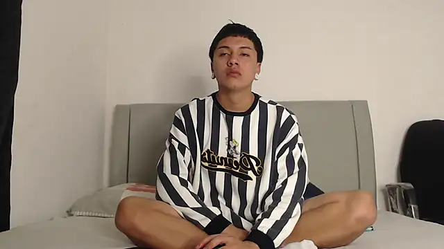 alex-lover online show from 04.21.26