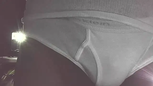 Snapshot of briefsguy4life@xh chatting on 09.13.25 briefsguy4lifexh online show from 09.13.25