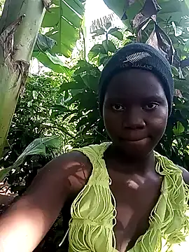 Snapshot of Black_juicy24 chatting on 12.28.24 Black juicy24 online show from 12.28.24