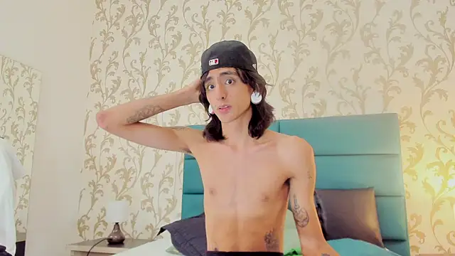 Snapshot of Matthew_Dixonn chatting on 12.14.24 Matthew Dixonn online show from 12.14.24