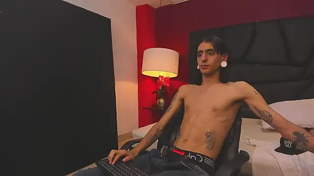 Snapshot of Matthew_Dixonn chatting on 12.26.24 Matthew Dixonn online show from 12.26.24