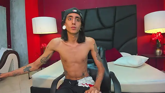 Snapshot of Matthew_Dixonn chatting on 01.03.25 Matthew Dixonn online show from 01.03.25