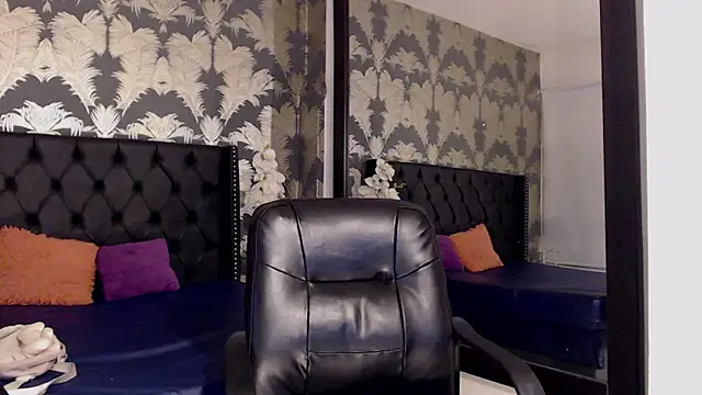 Snapshot of Matthew_Dixonn chatting on 01.17.25 Matthew Dixonn online show from 01.17.25