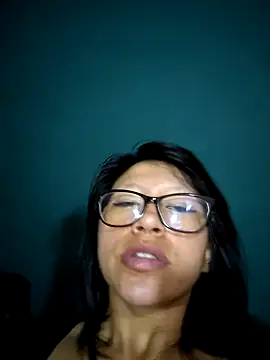 Snapshot of Giviper1 chatting on 12.20.24 Giviper1 online show from 12.20.24