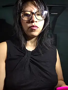 Snapshot of Giviper1 chatting on 12.22.24 Giviper1 online show from 12.22.24