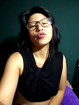 Snapshot of Giviper1 chatting on 12.26.24 Giviper1 online show from 12.26.24