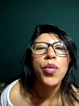 Snapshot of Giviper1 chatting on 12.28.24 Giviper1 online show from 12.28.24