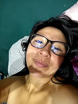 Snapshot of Giviper1 chatting on 01.14.25 Giviper1 online show from 01.14.25