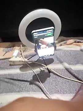 Snapshot of Scarlett-Leh chatting on 12.29.24 Scarlett-Leh online show from 12.29.24