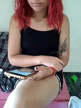 Snapshot of Scarlett-Leh chatting on 02.19.25 Scarlett-Leh online show from 02.19.25