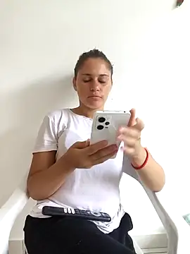 Scarlett-Leh online show from 12.02.25