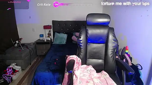 girl naugthy online show from 12.01.25