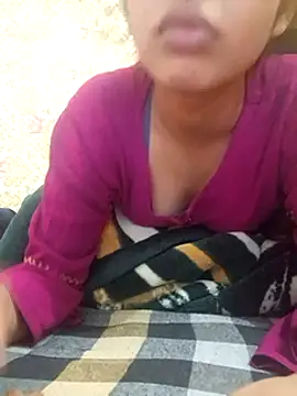 Snapshot of ks536191 chatting on 02.04.25 ks536191 online show from 02.04.25