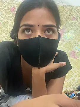 Snapshot of ks536191 chatting on 09.10.25 ks536191 online show from 09.10.25