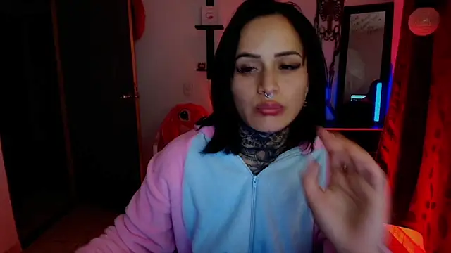 TinnaDawsom online show from 10.06.25