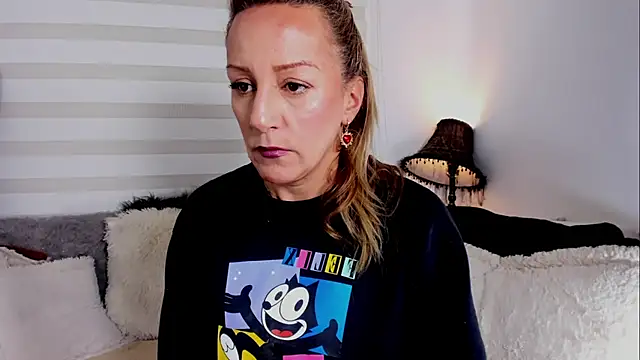 Snapshot of Sammykatt chatting on 03.02.26 Sammykatt online show from 03.02.26