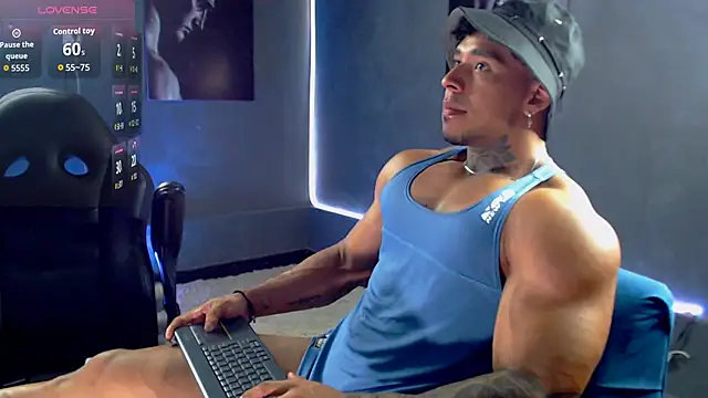 Snapshot of bradley_smith chatting on 10.01.25 bradley smith online show from 10.01.25