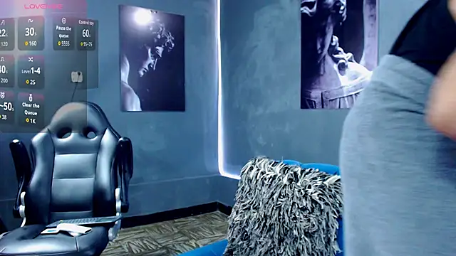 Snapshot of bradley_smith chatting on 10.17.25 bradley smith online show from 10.17.25