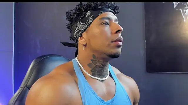 Snapshot of bradley_smith chatting on 11.11.25 bradley smith online show from 11.11.25