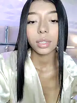 Any Petitte online show from 02.06.25