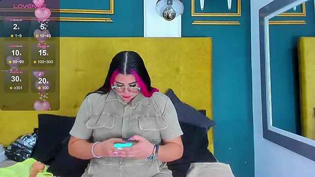 BellaPeers  online show from 01.12.25