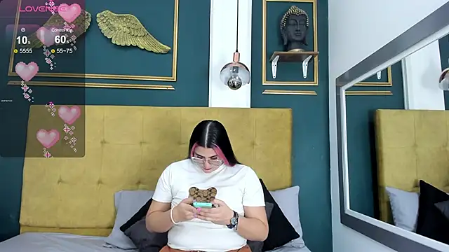 BellaPeers  online show from 02.04.25