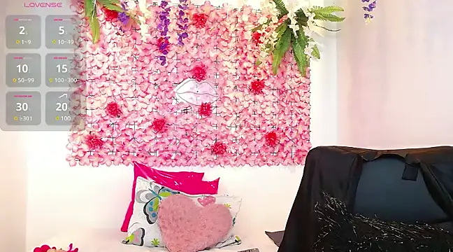 BLONDE SEXYHOT online show from 01.11.25