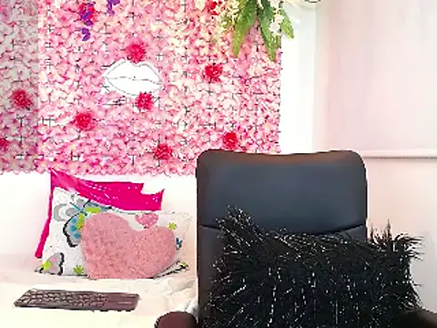 BLONDE SEXYHOT online show from 01.11.25