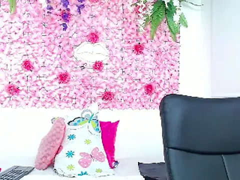 BLONDE SEXYHOT online show from 01.16.25