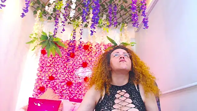 BLONDE SEXYHOT online show from 12.04.25