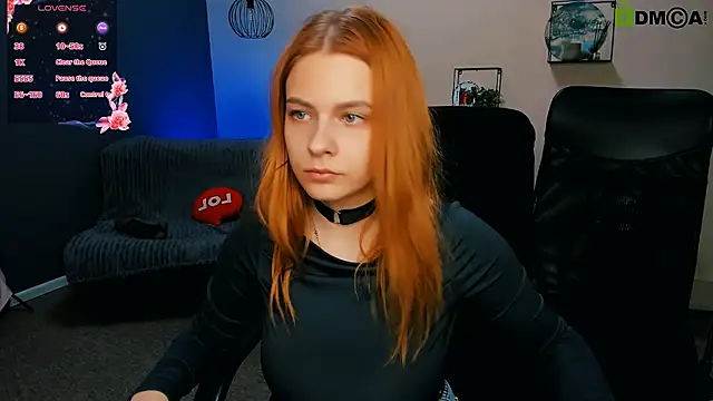 Snapshot of juli_kisss chatting on 03.11.25 juli kisss online show from 03.11.25
