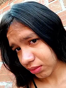 Little Pau Dirty online show from 11.07.25