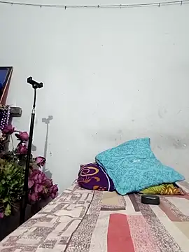 Snapshot of catreena chatting on 09.28.25 catreena online show from 09.28.25