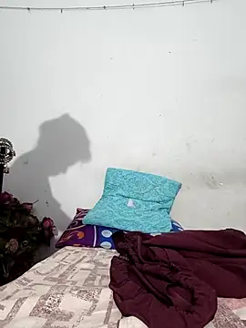 Snapshot of catreena chatting on 10.07.25 catreena online show from 10.07.25