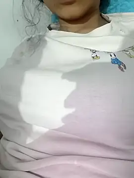 Snapshot of catreena chatting on 10.29.25 catreena online show from 10.29.25